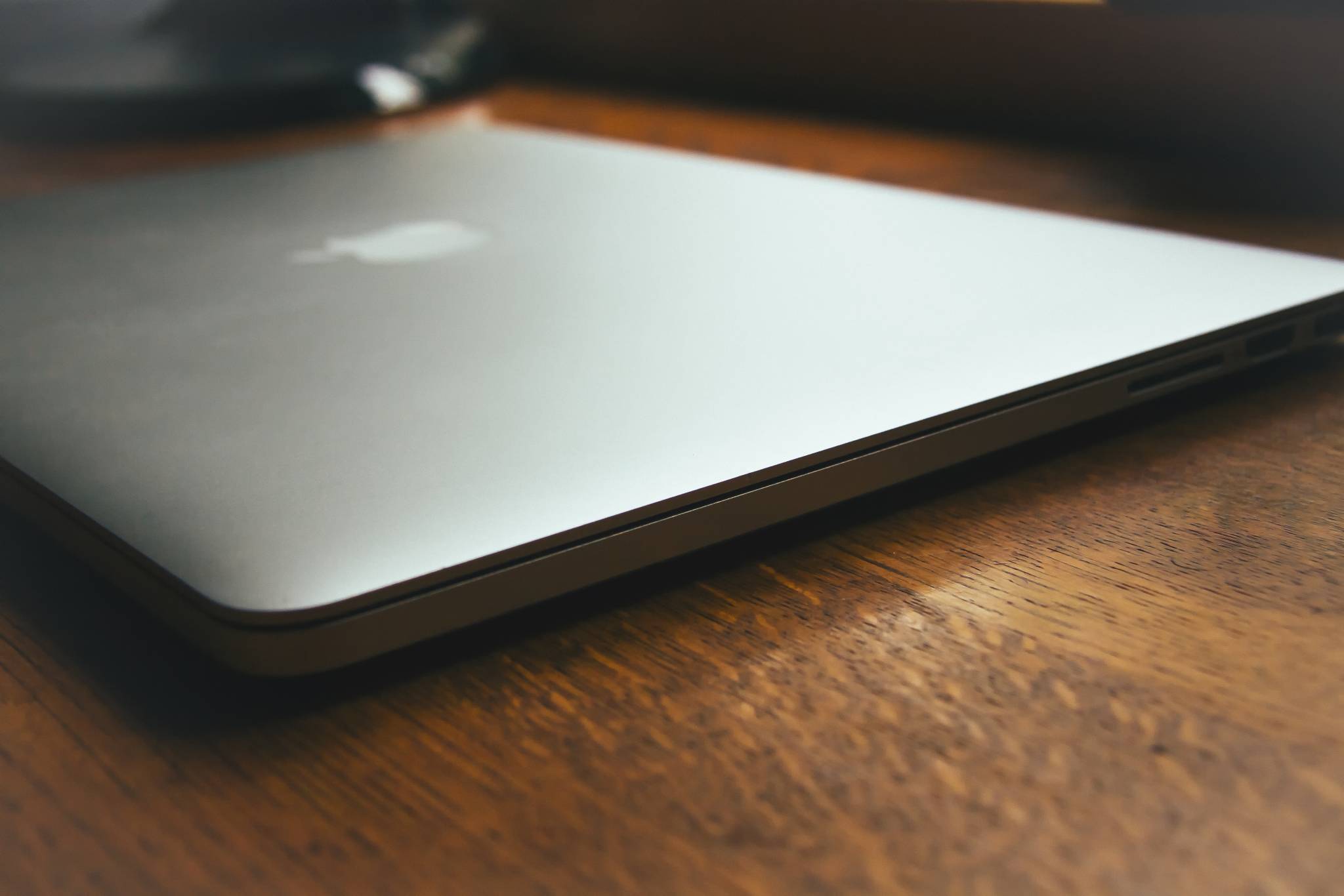 MacBook-BarnImages.com-1-1024x683@2x